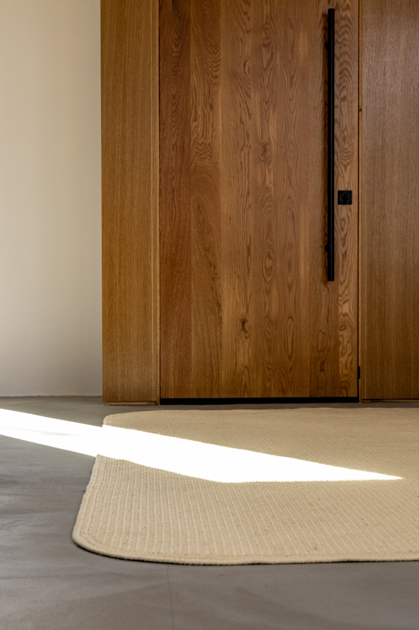 Rounded Linear Rug